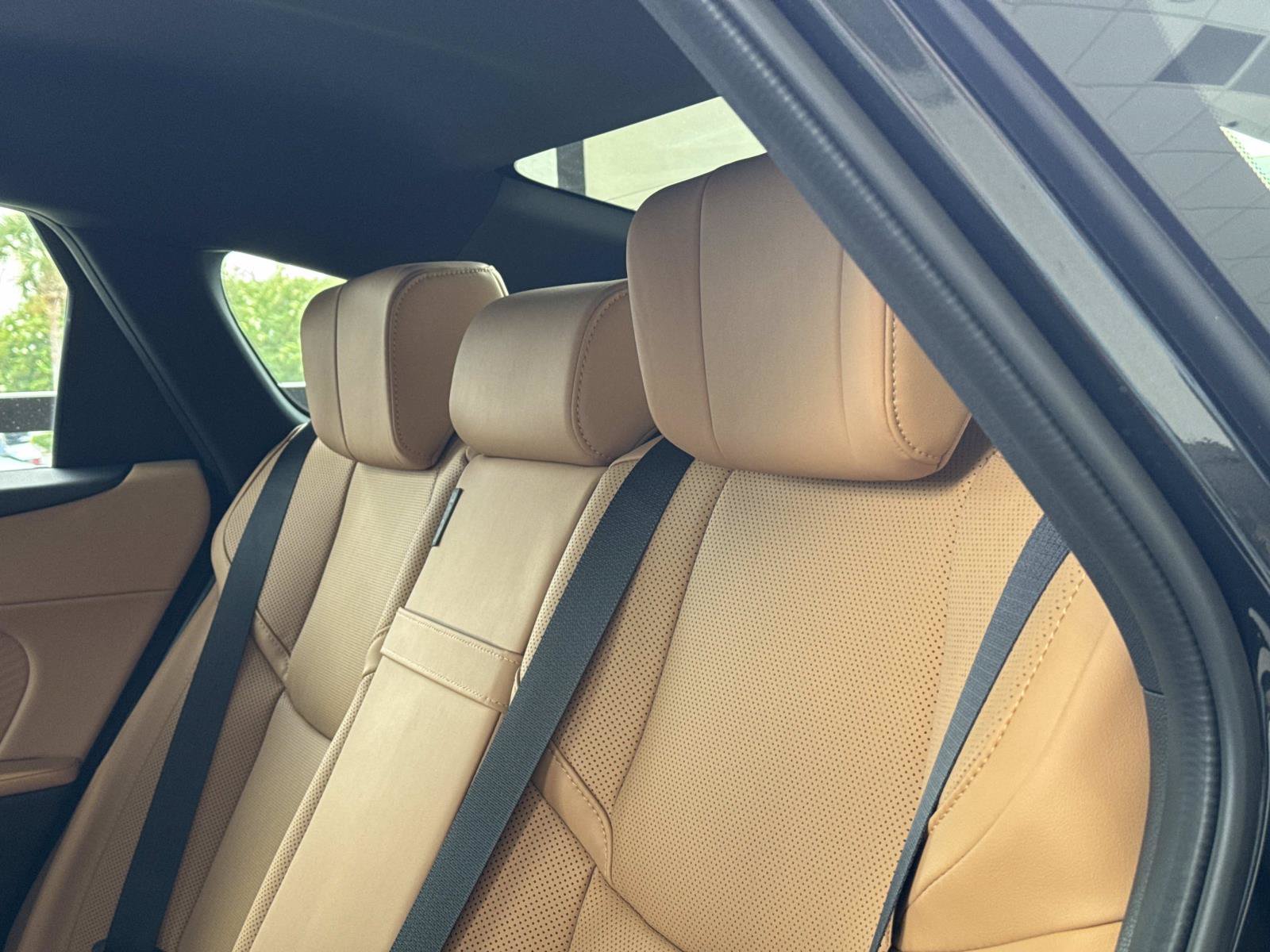 New 2026 Lexus ES 350e w/ Convenience Package FWD image 18