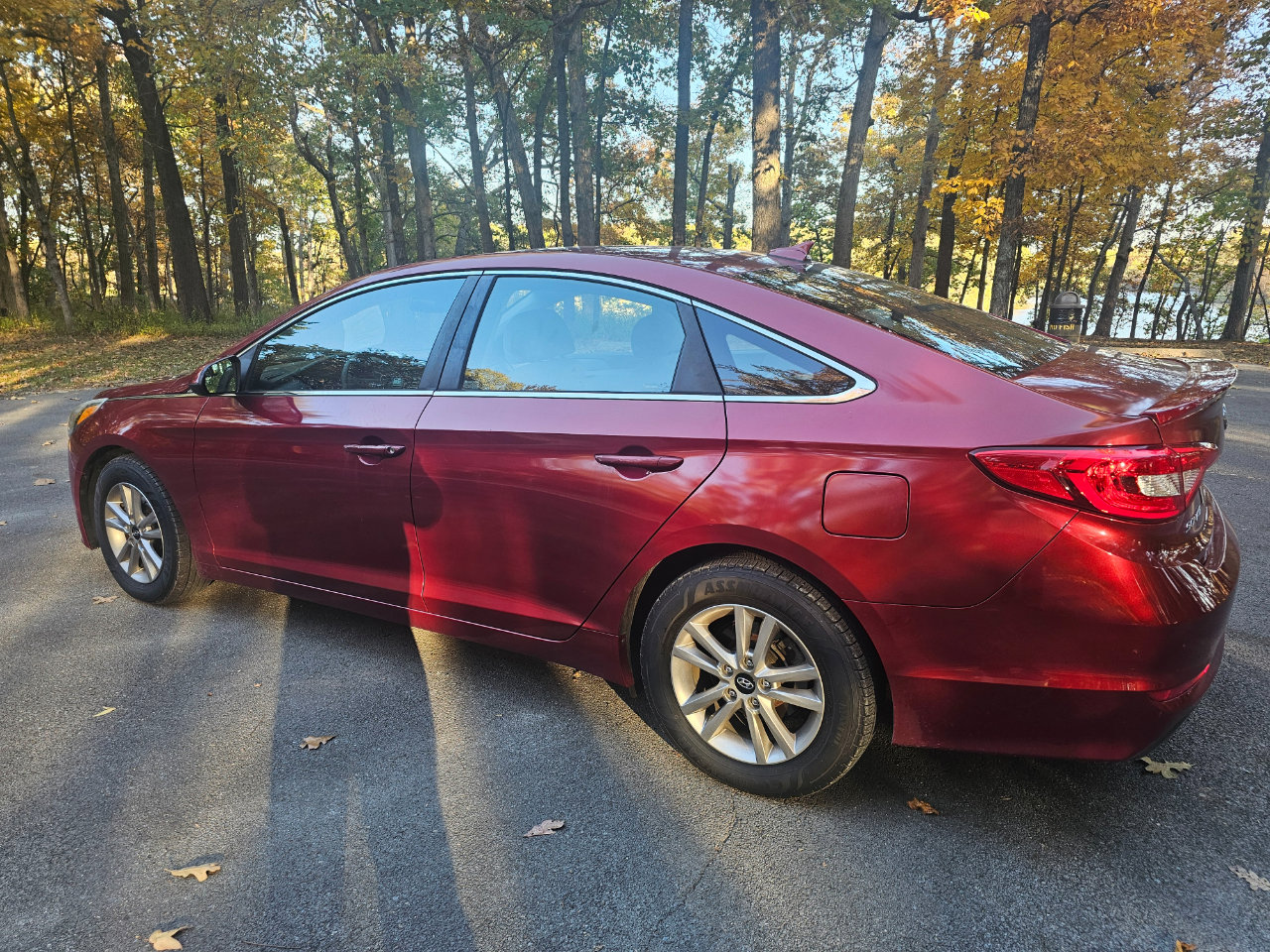 Used 2016 Hyundai Sonata SE image 3