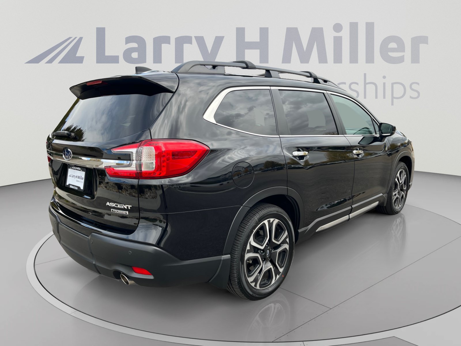 Used 2024 Subaru Ascent Touring AWD/4WD image 5