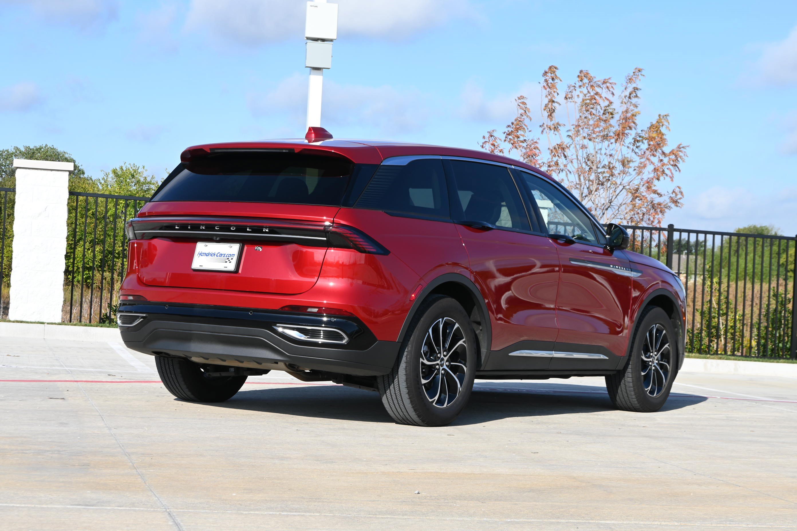 Used 2026 Lincoln Nautilus Premier AWD/4WD image 9