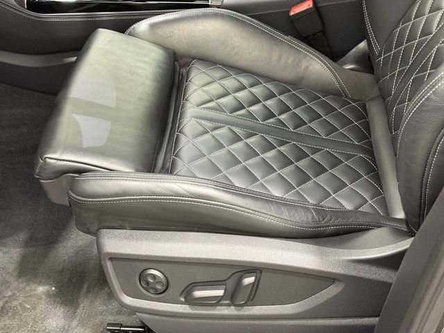 Used 2023 Audi SQ5 Premium Plus w/ Premium Plus Package image 21