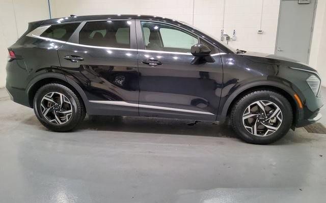 Used 2024 Kia Sportage LX FWD image 9
