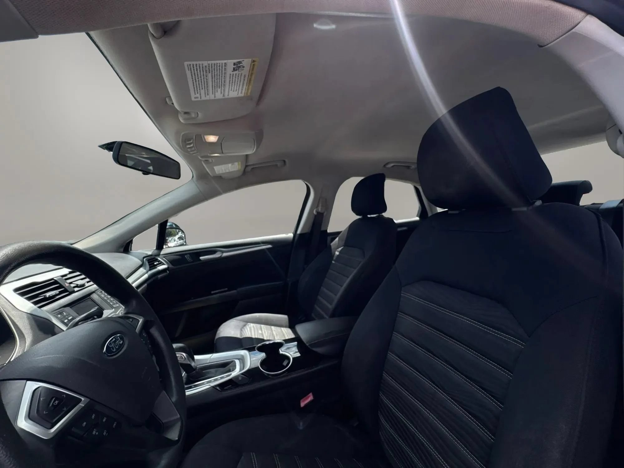 Used 2016 Ford Fusion SE FWD image 11