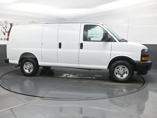 New 2027 Chevrolet Express 2500 w/ Driver Convenience Package RWD image 28