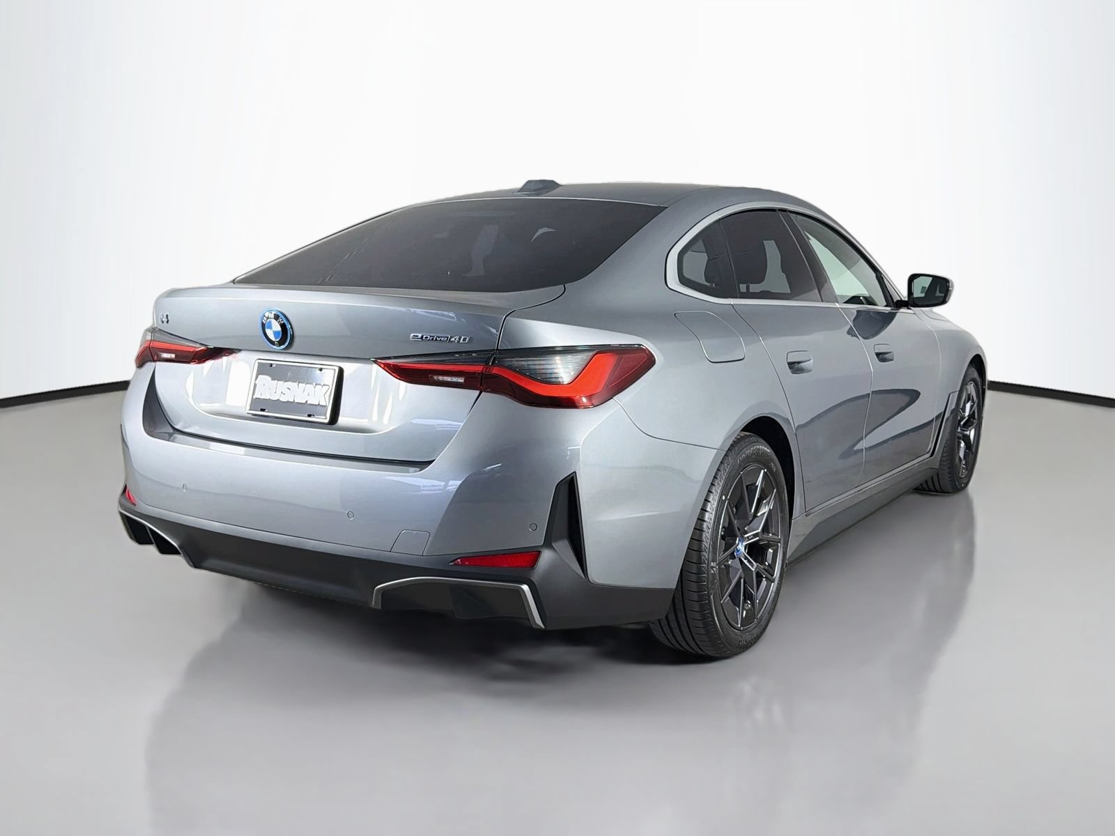 Certified 2023 BMW i4 eDrive40 w/ Premium Package RWD image 7