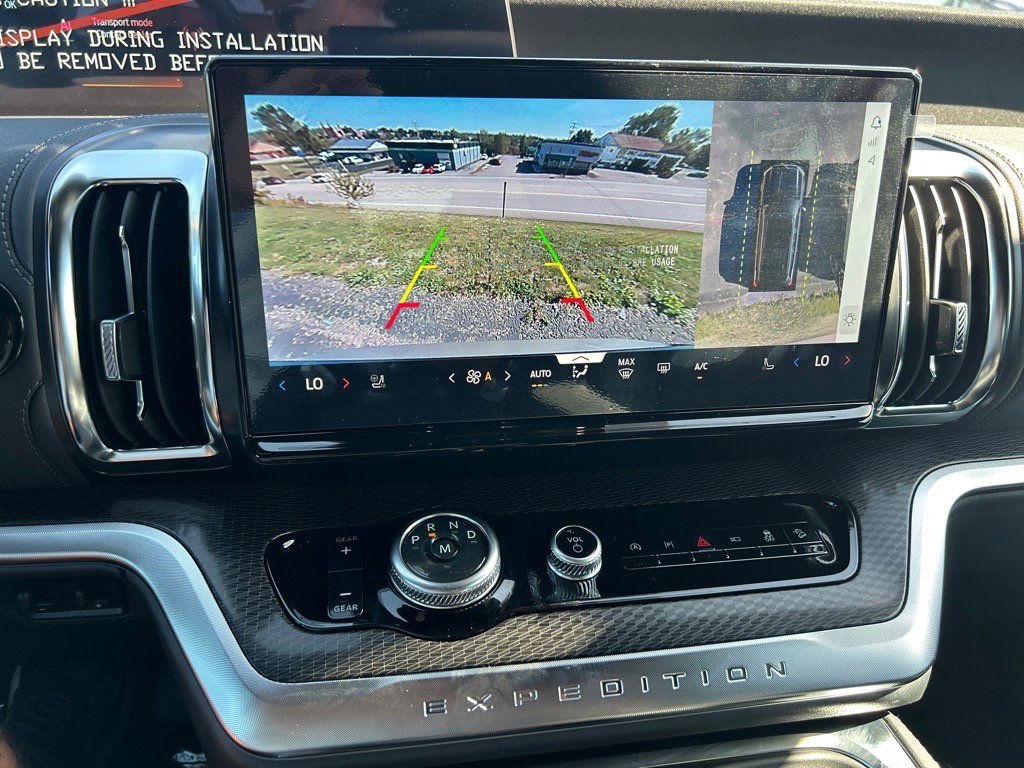 New 2025 Ford Expedition Max Platinum image 8