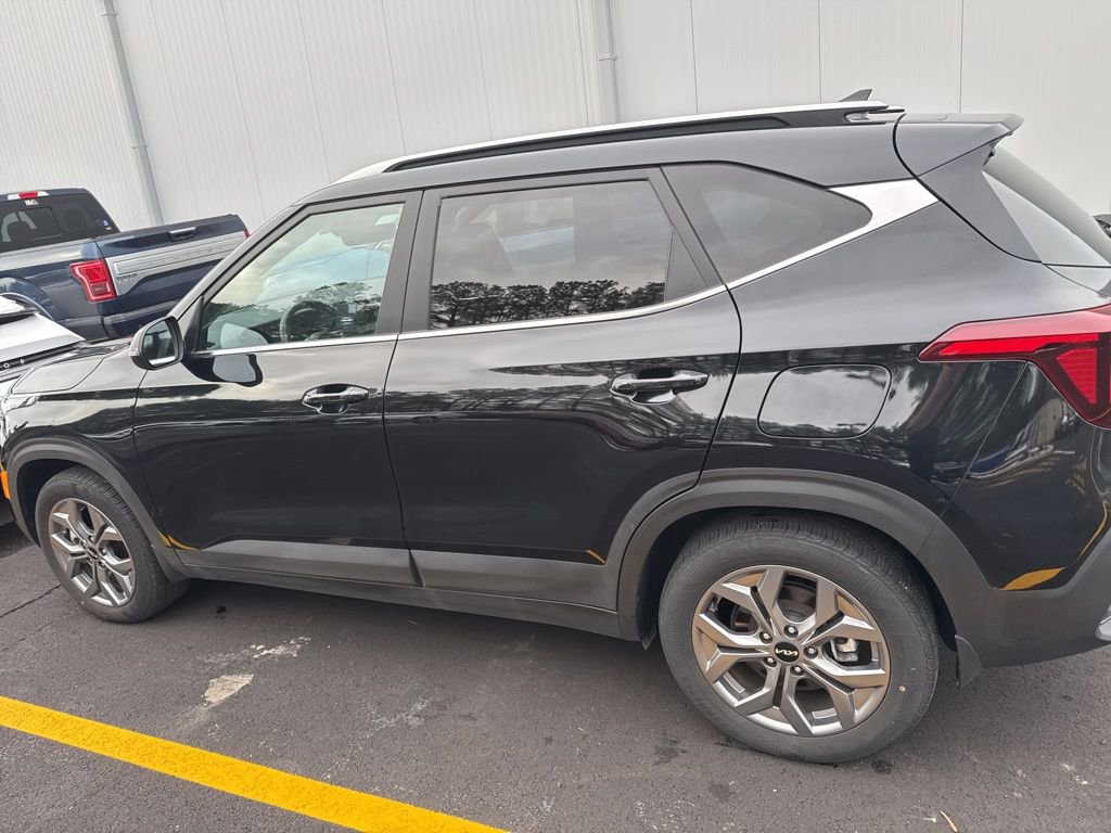 Used 2024 Kia Seltos S image 6