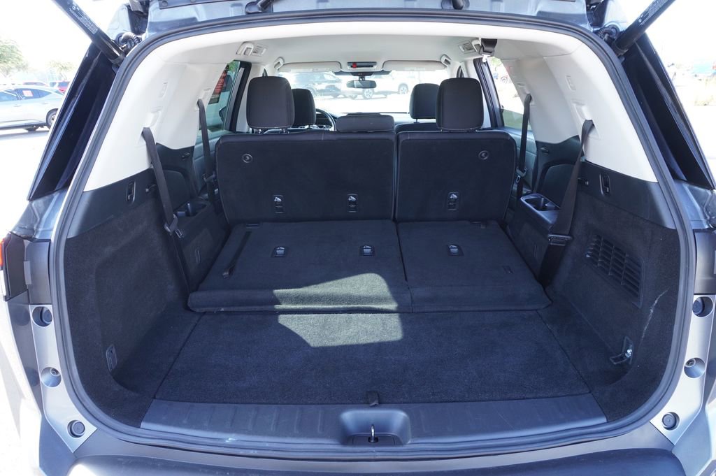 Certified 2025 Nissan Pathfinder SV AWD/4WD image 8