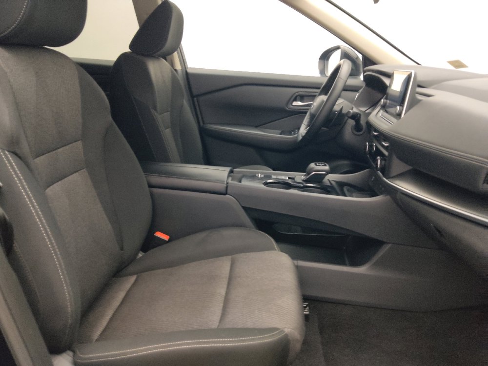 Used 2025 Nissan Rogue SV FWD image 21