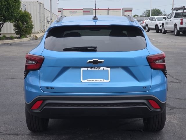 New 2026 Chevrolet Trax LT w/ Midnight Edition FWD image 19