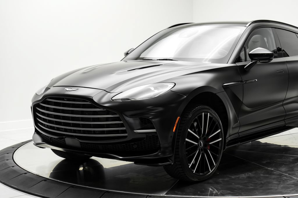Used 2023 Aston Martin DBX 707 AWD/4WD image 2