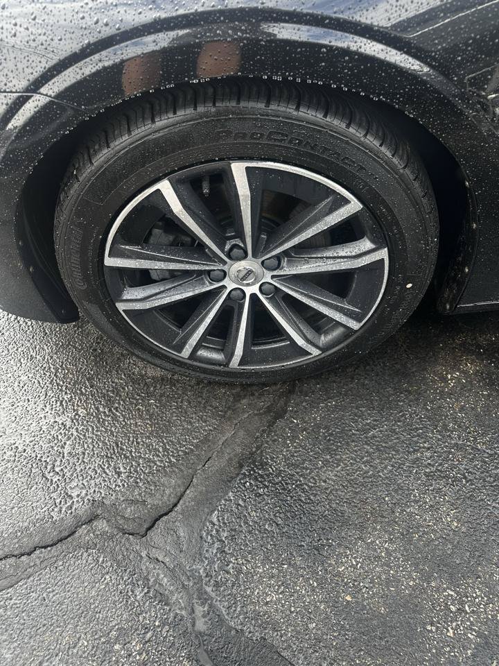 Used 2021 Volvo S60 T5 Momentum AWD/4WD image 2