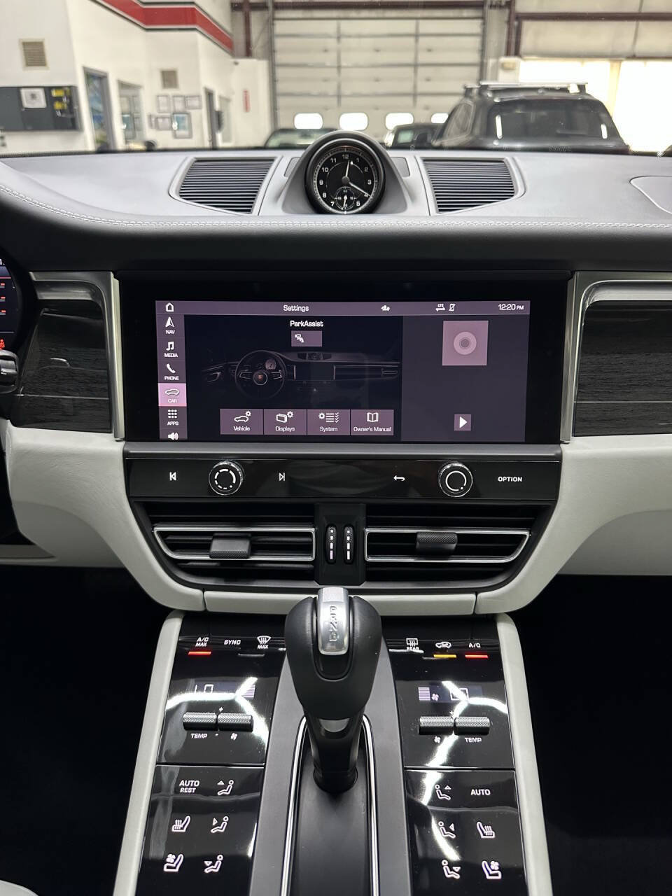 Used 2024 Porsche Macan S AWD/4WD image 29