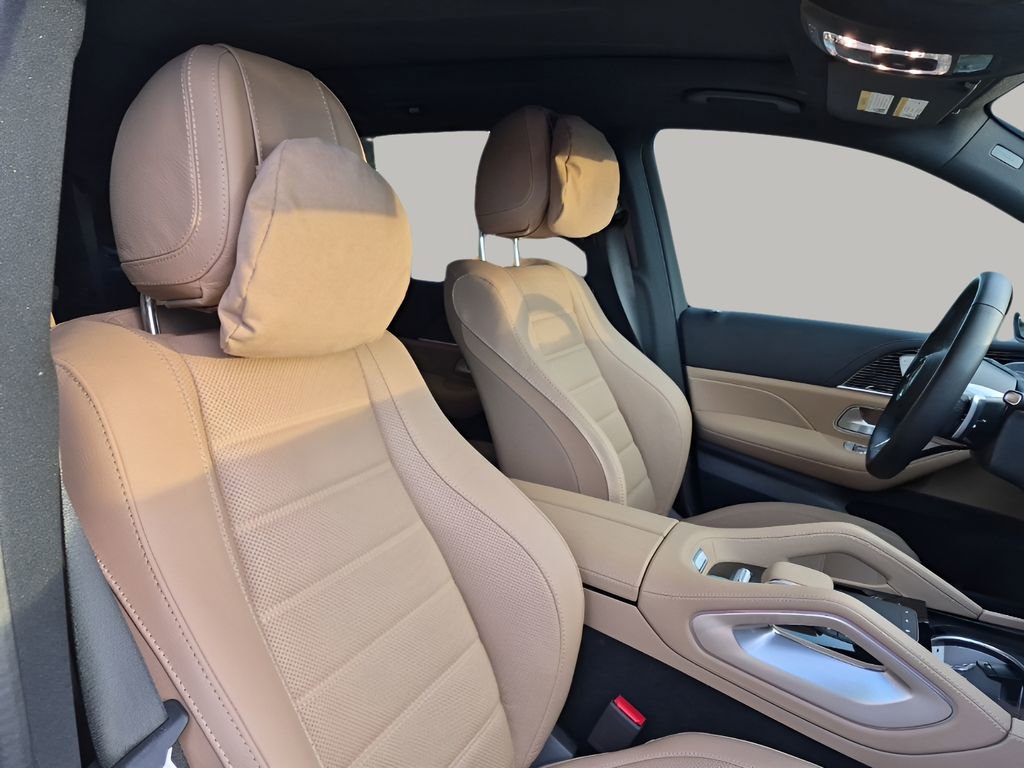 Used 2026 Mercedes-Benz GLS 580 4MATIC image 15