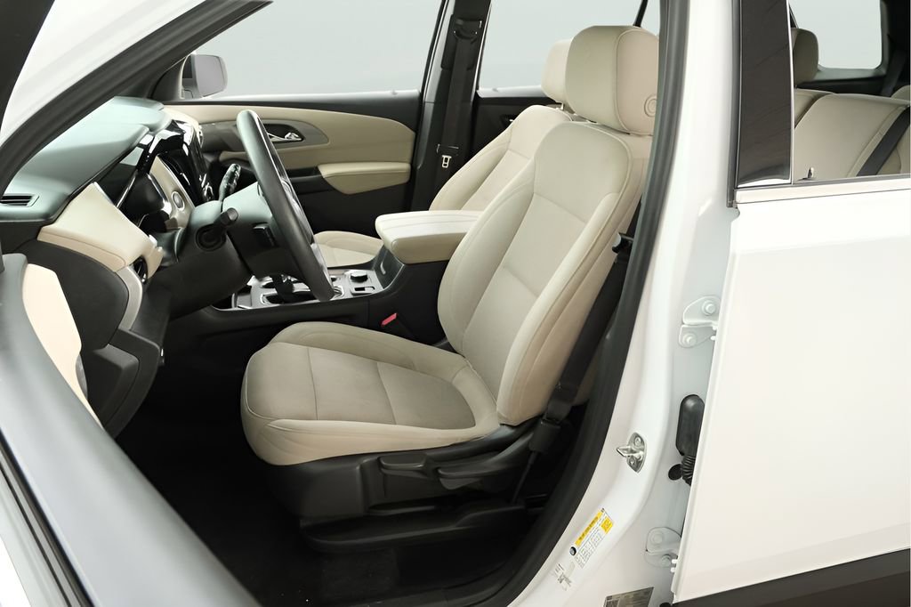 Used 2023 Chevrolet Traverse LS FWD image 23