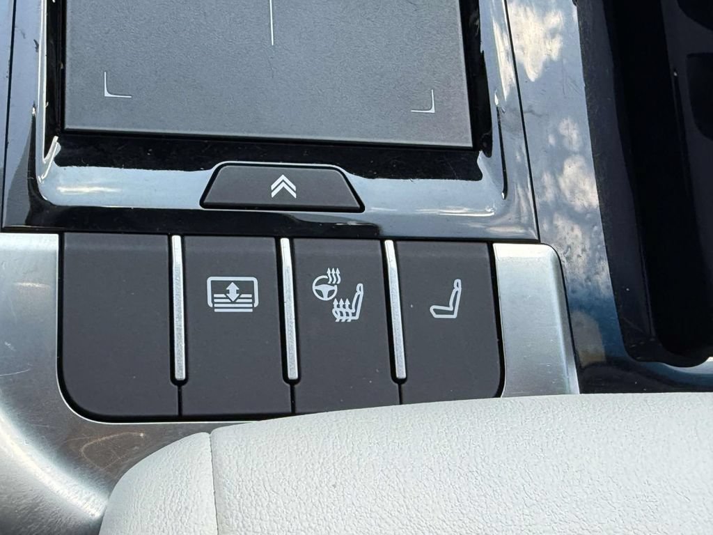 Used 2022 Lexus LS 500 F Sport w/ Accessory Package (Z1) AWD/4WD image 25