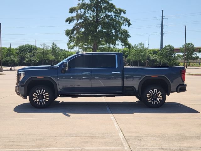 Used 2026 GMC Sierra 2500 Denali Ultimate w/ LPO, Black Badging Package AWD/4WD image 4