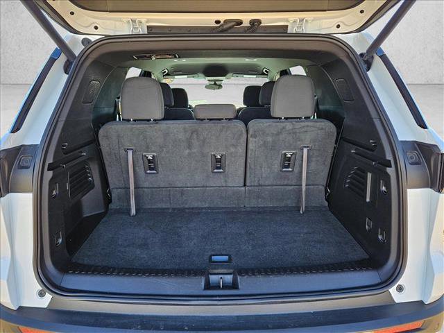 Used 2024 Chevrolet Traverse LT image 6