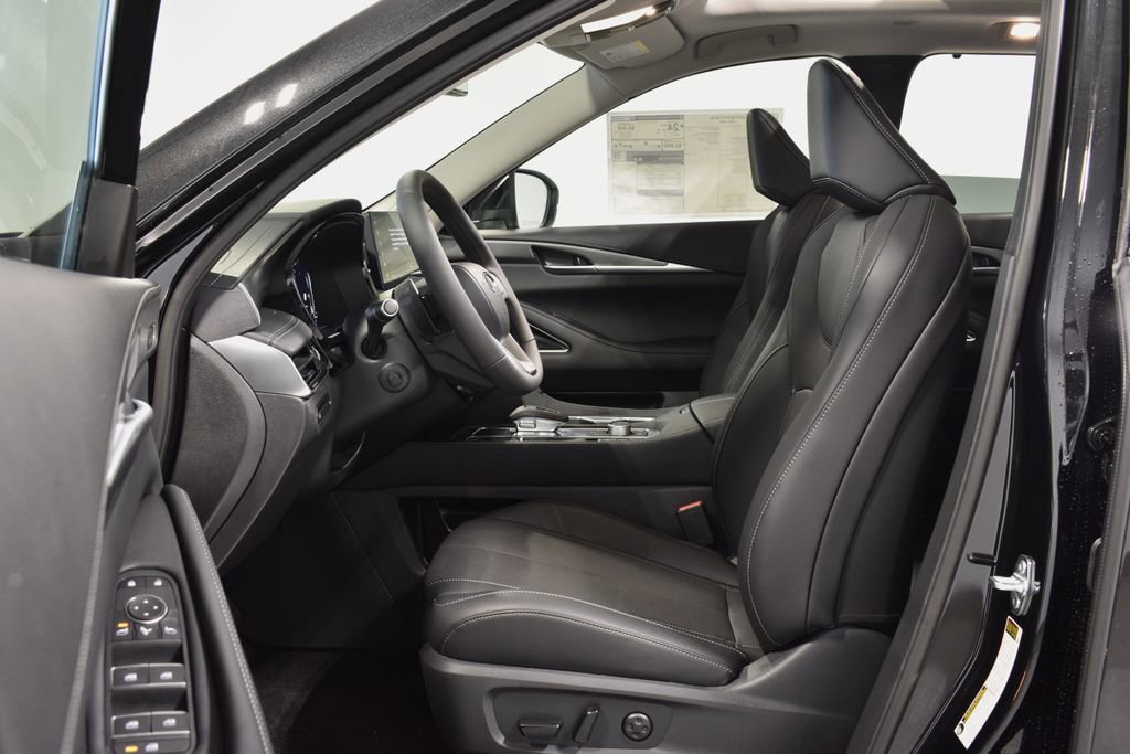 New 2026 INFINITI QX60 Luxe w/ Family Package image 10