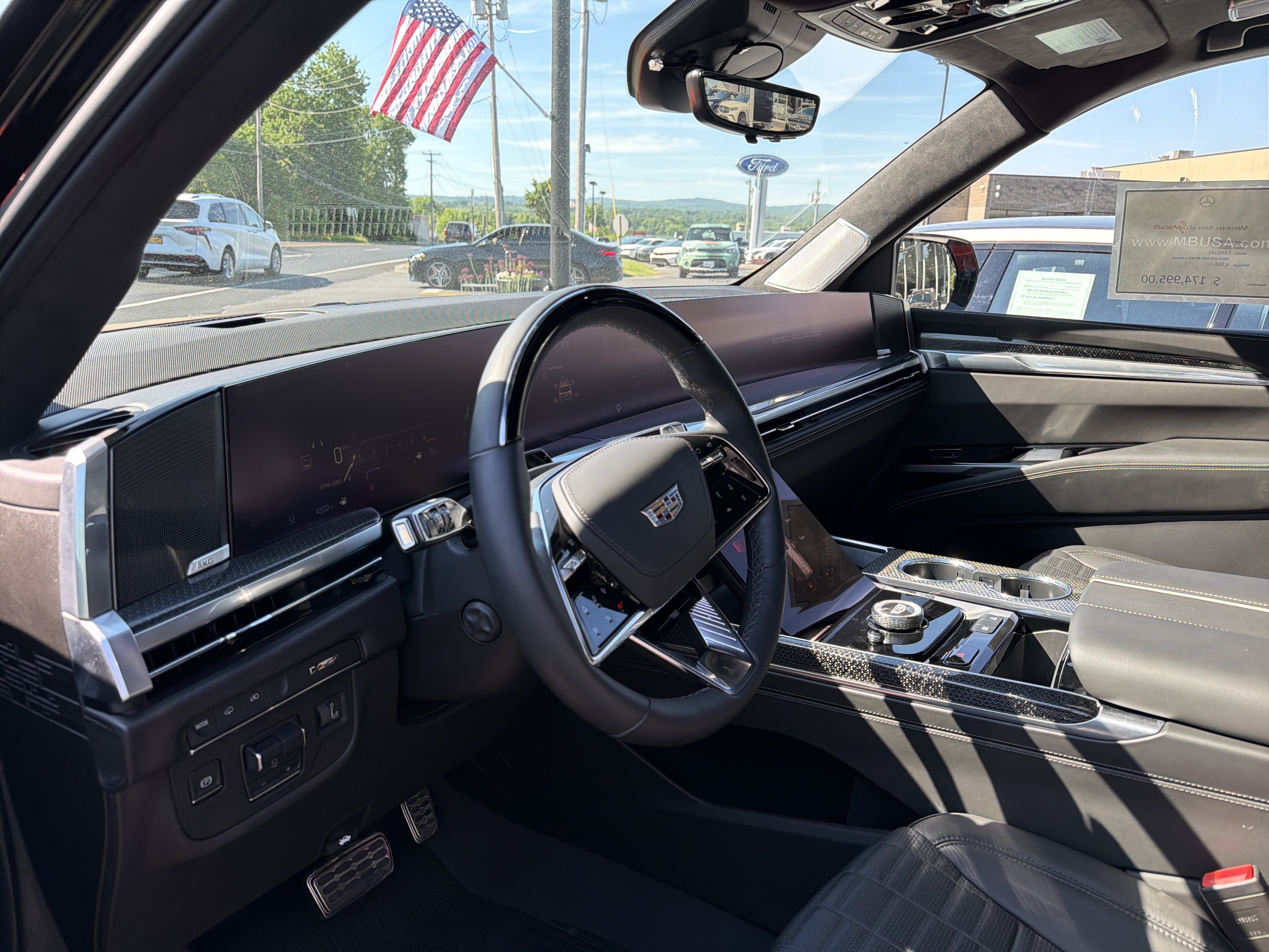 Used 2025 Cadillac Escalade V AWD/4WD image 10