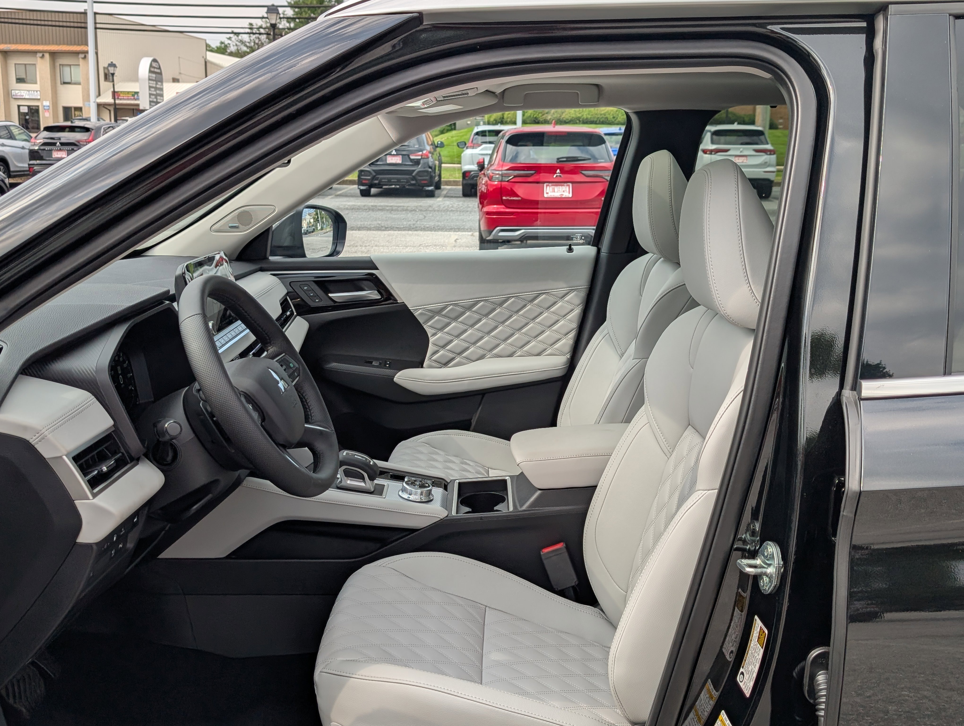 New 2025 Mitsubishi Outlander SEL image 20