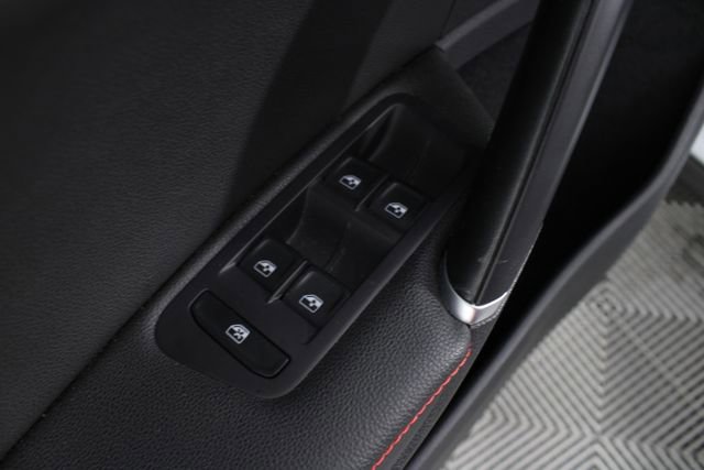 Used 2021 Volkswagen GTI SE image 16