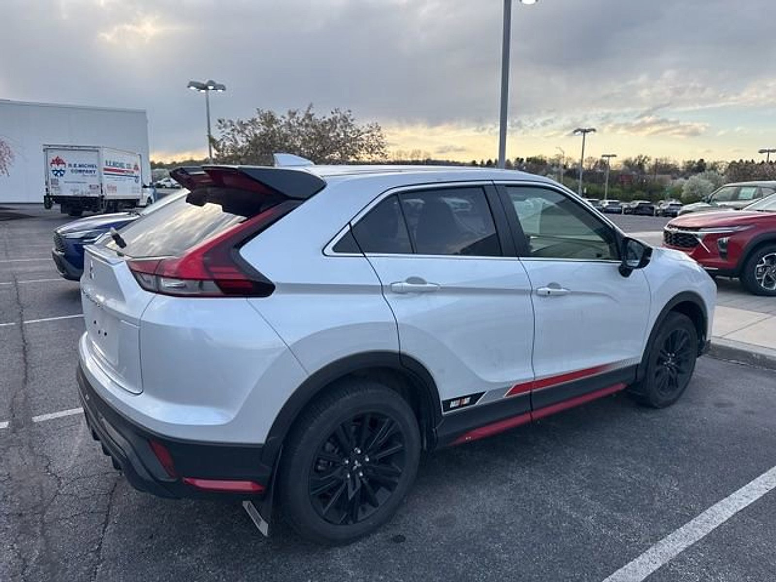Used 2024 Mitsubishi Eclipse Cross AWD image 9