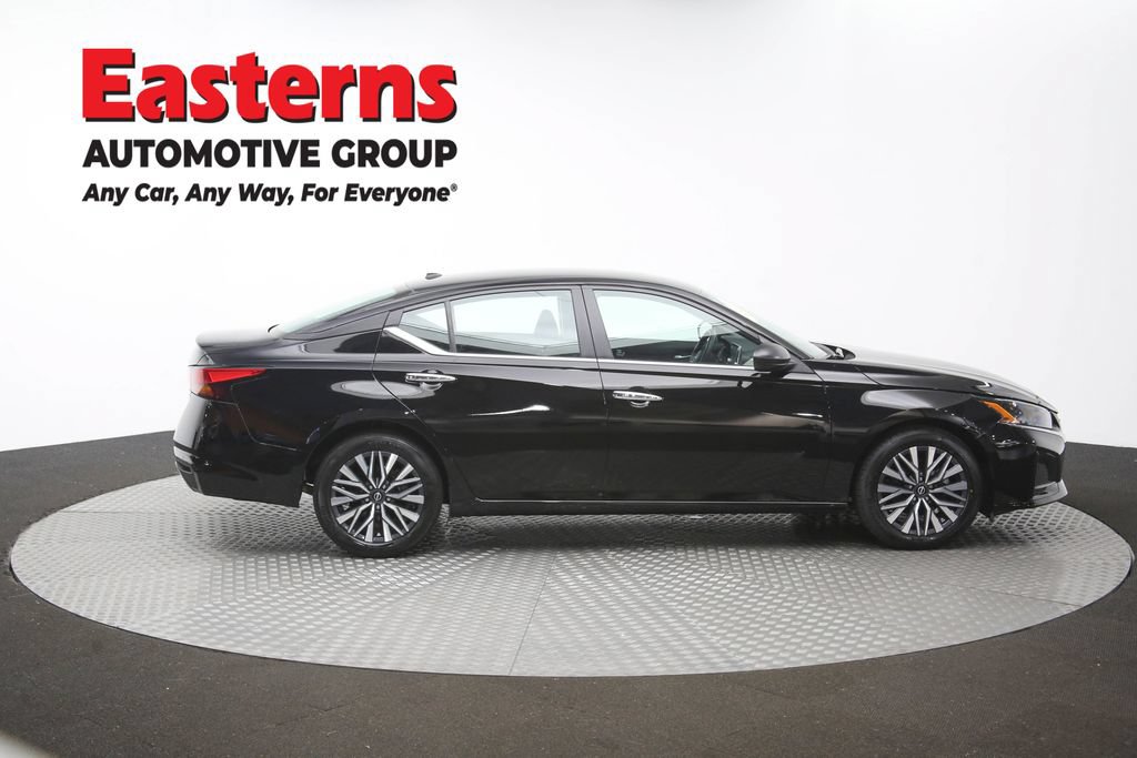 Used 2025 Nissan Altima 2.5 SV FWD image 45
