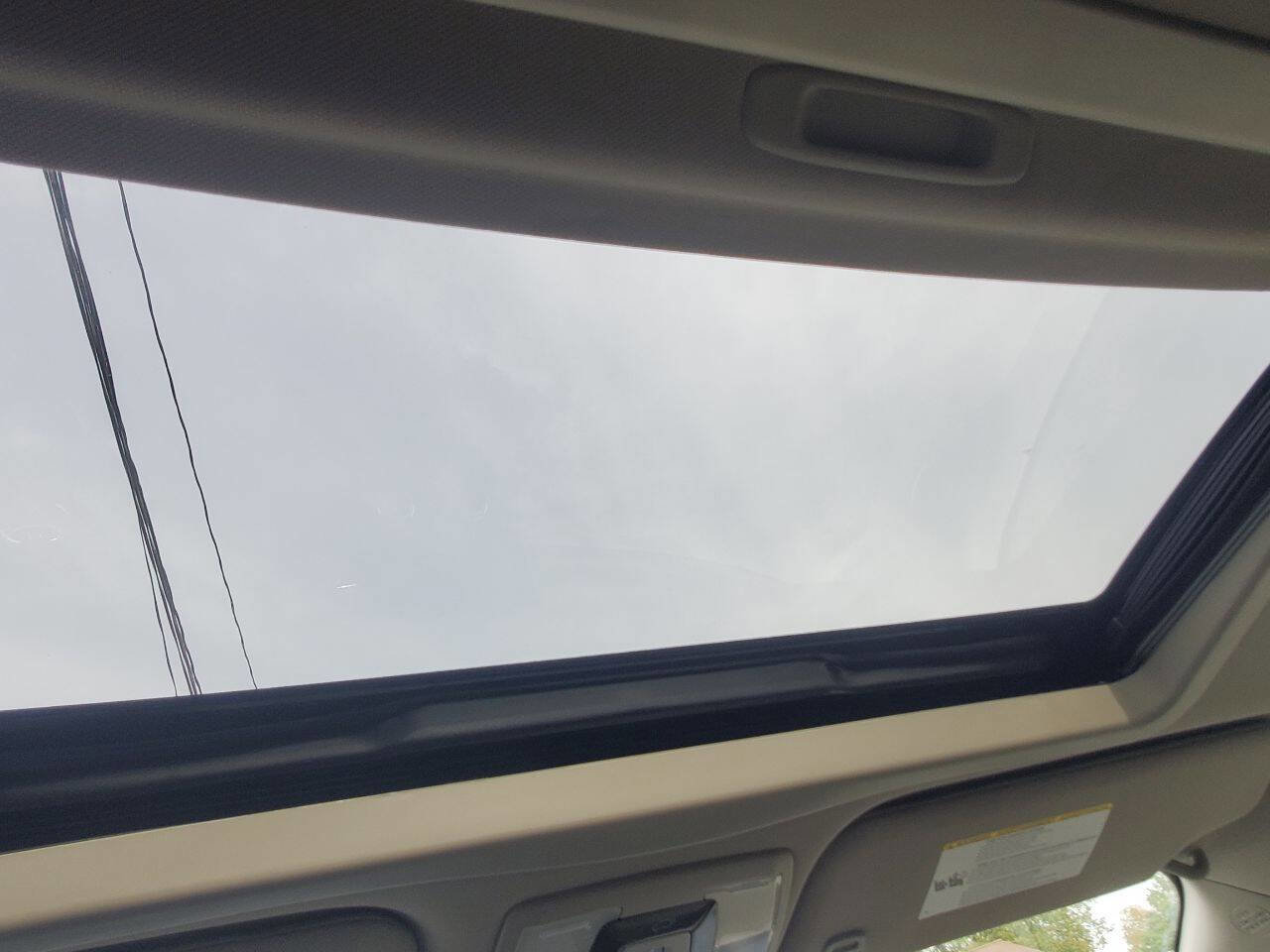 Used 2018 Toyota Sienna XLE Premium w/ Carpet Mat Package image 19