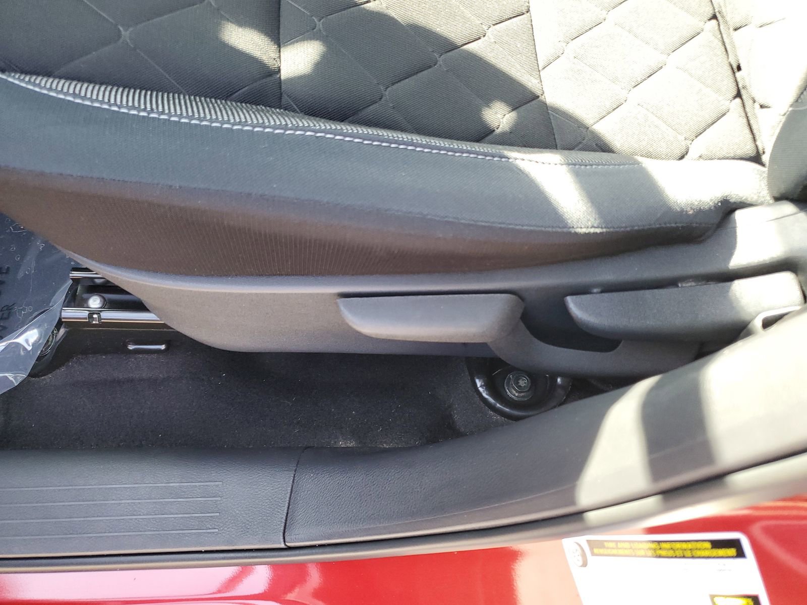 Used 2018 Nissan Kicks SV image 18