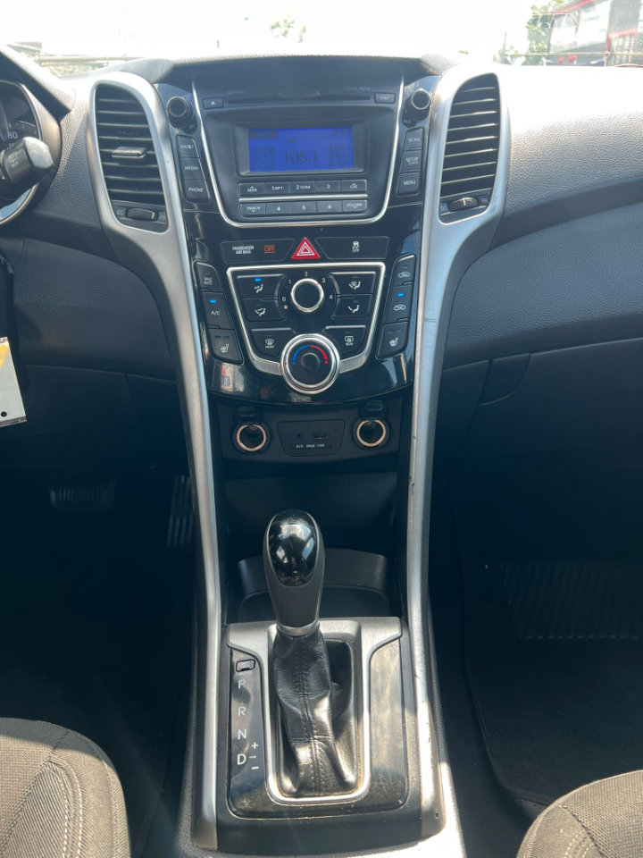 Used 2014 Hyundai Elantra GT image 26