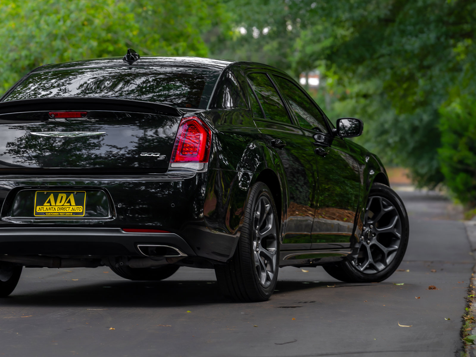 Used 2019 Chrysler 300 S w/ 300S Premium Group 2 RWD image 30