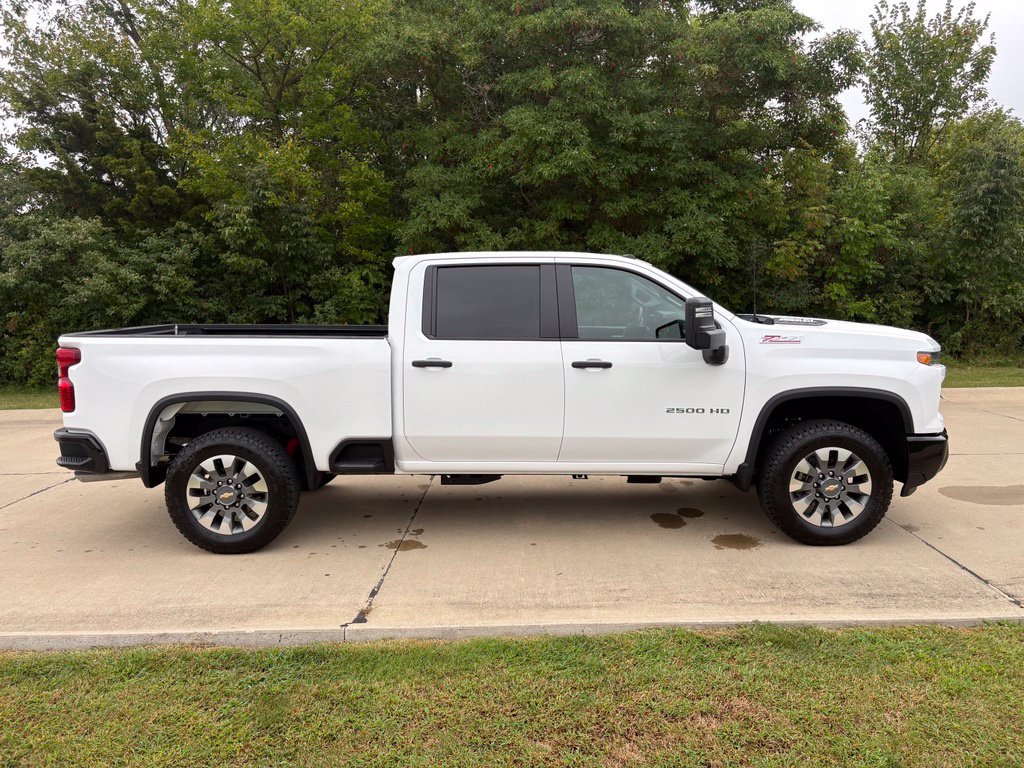 New 2026 Chevrolet Silverado 2500 Custom w/ Custom Value Package AWD/4WD image 10