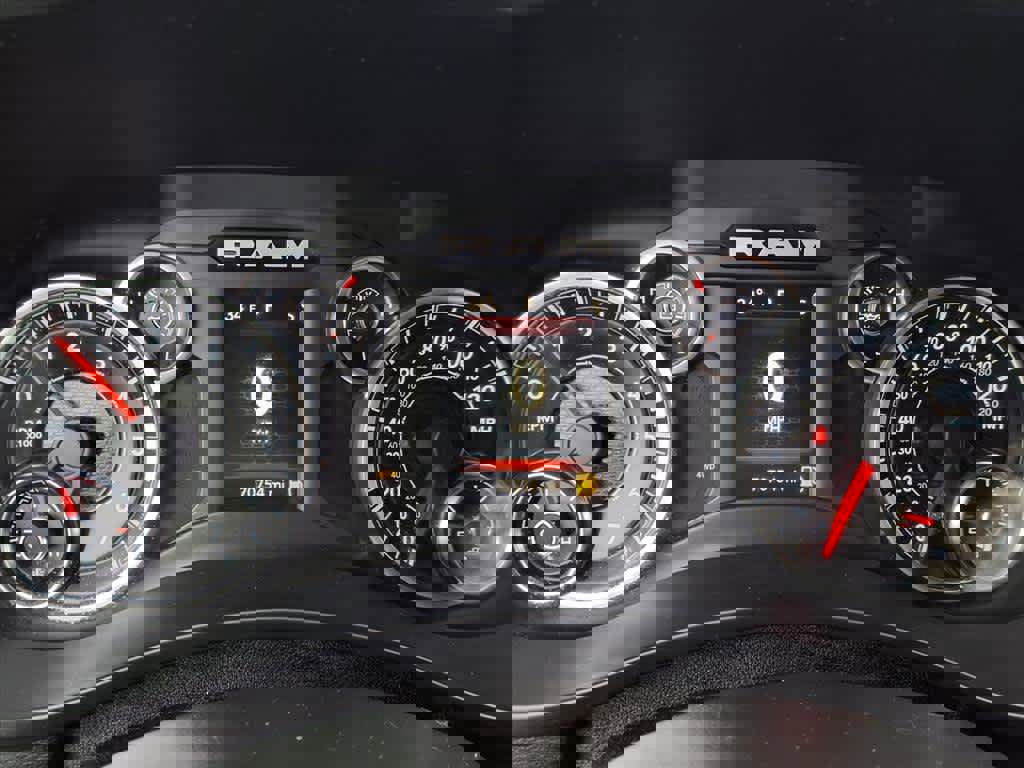 Used 2019 RAM 2500 Big Horn w/ Night Edition image 21