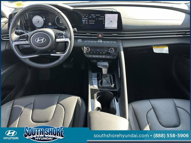 Certified 2025 Hyundai Elantra Limited w/ Cargo Package FWD image 16