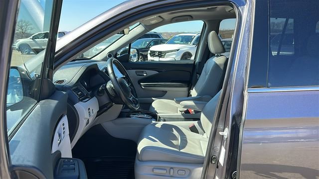 Used 2021 Honda Pilot Touring image 9