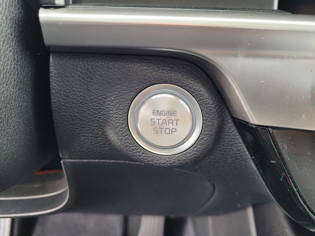 Used 2024 Kia Telluride LX FWD image 16