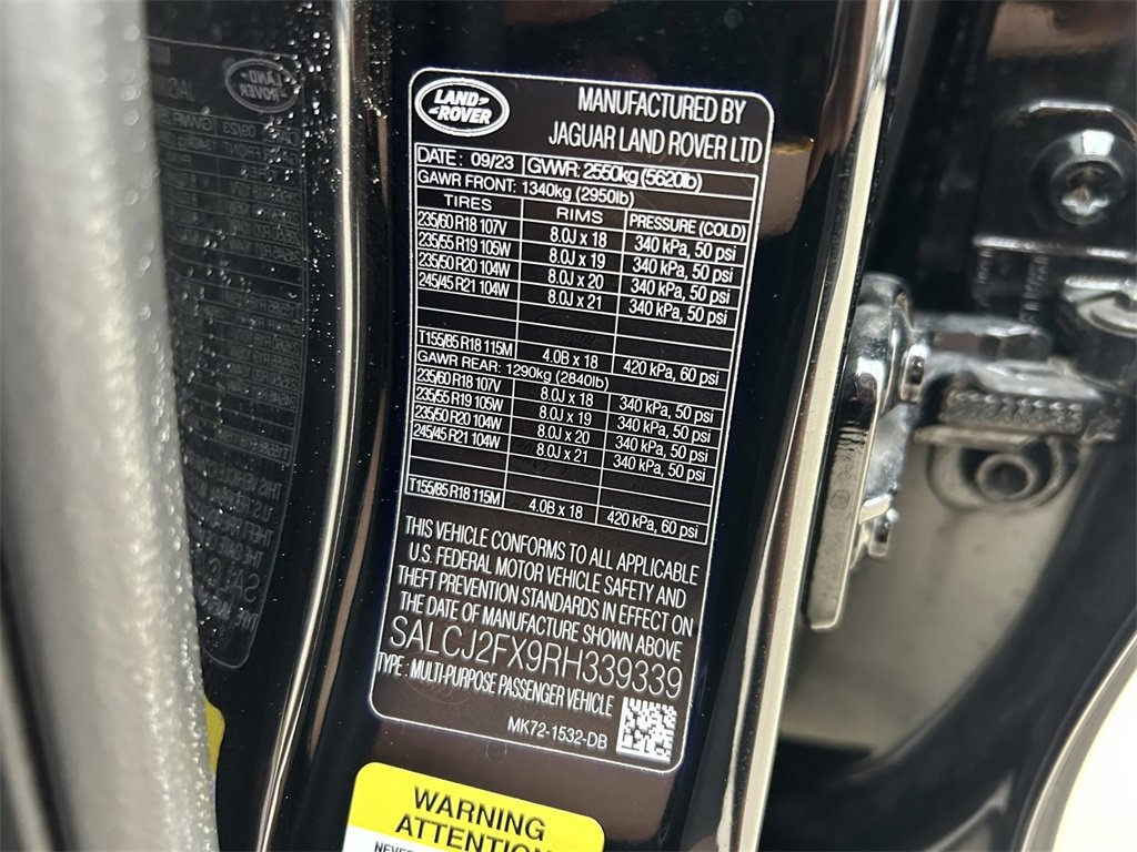 Used 2024 Land Rover Discovery Sport S image 11