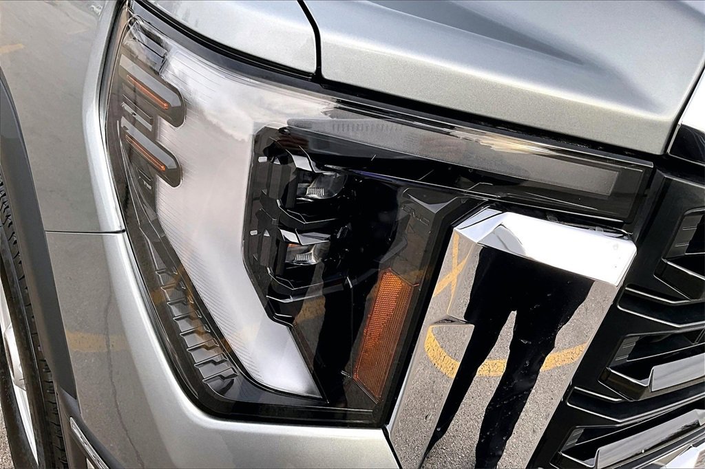 Used 2024 GMC Sierra 2500 Pro image 30