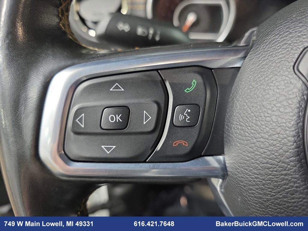 Used 2022 Jeep Wrangler Unlimited Sahara image 16