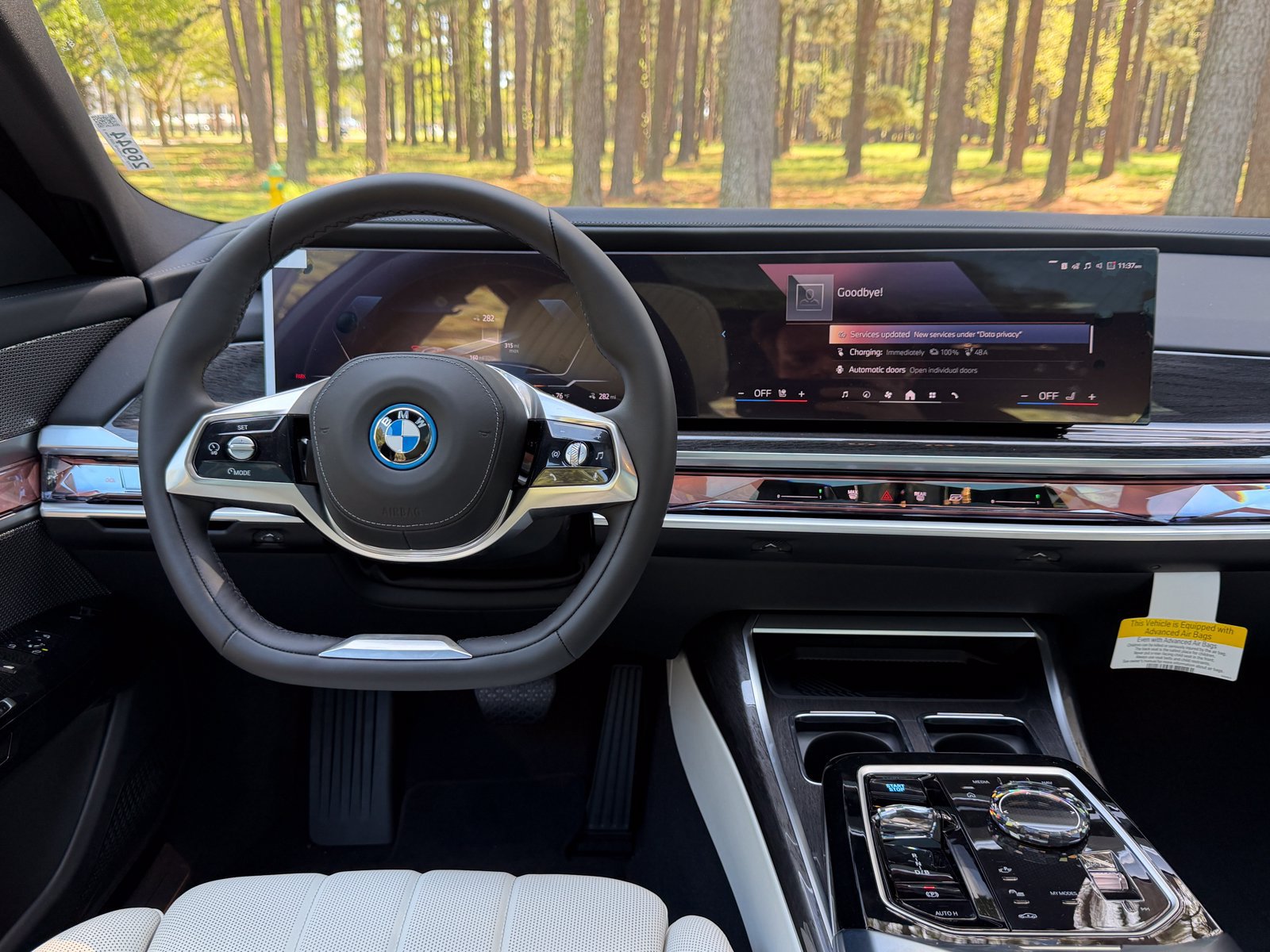 New 2026 BMW i7 eDrive50 w/ Executive Package RWD image 3