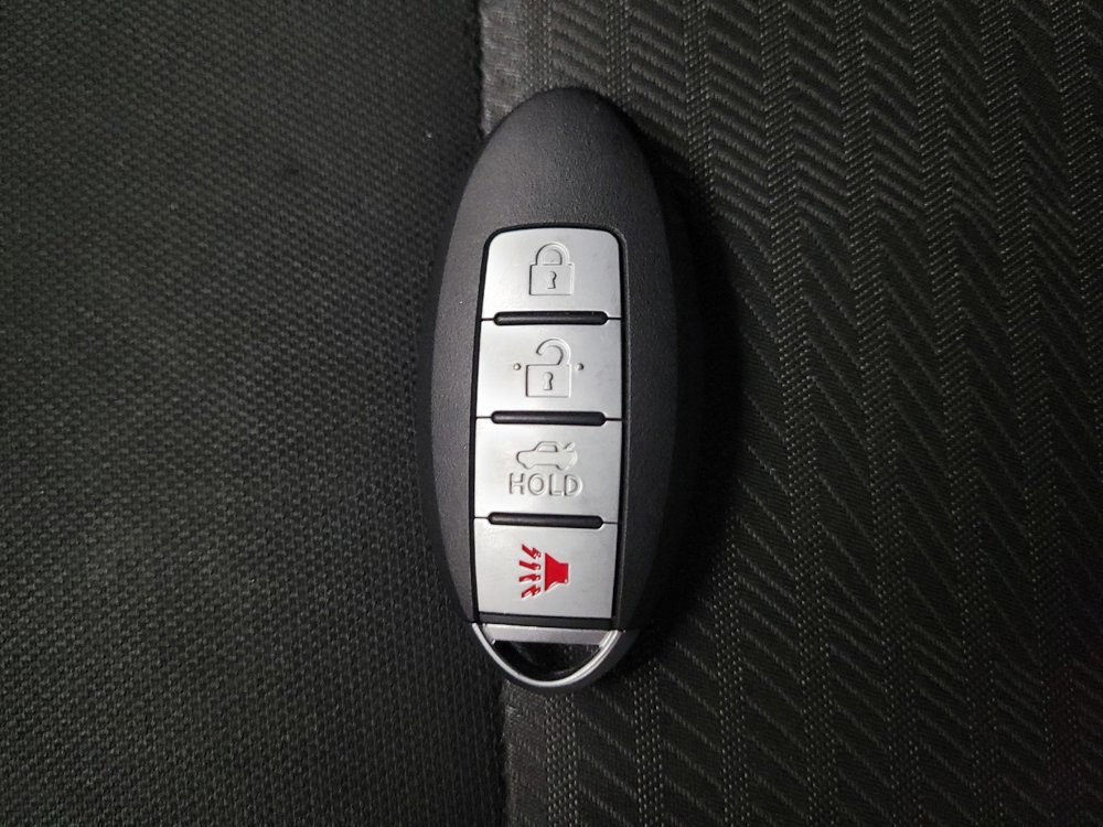 Used 2021 Nissan Versa SV image 32