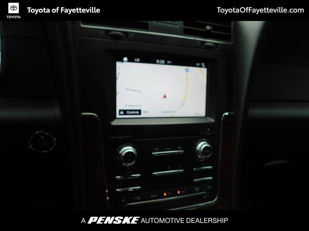 Used 2016 Lincoln Navigator Select image 9