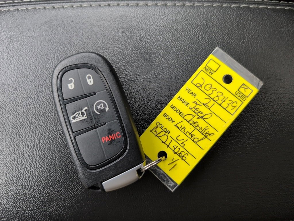 Used 2021 Jeep Cherokee Limited image 49