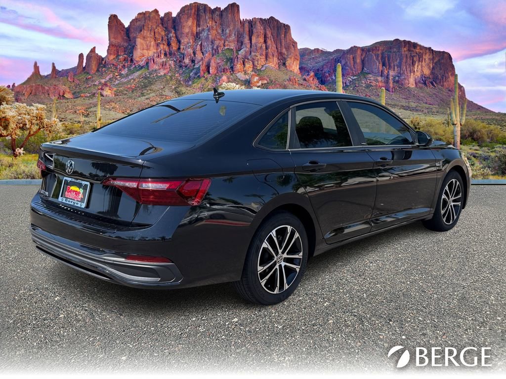 Used 2024 Volkswagen Jetta Sport image 8