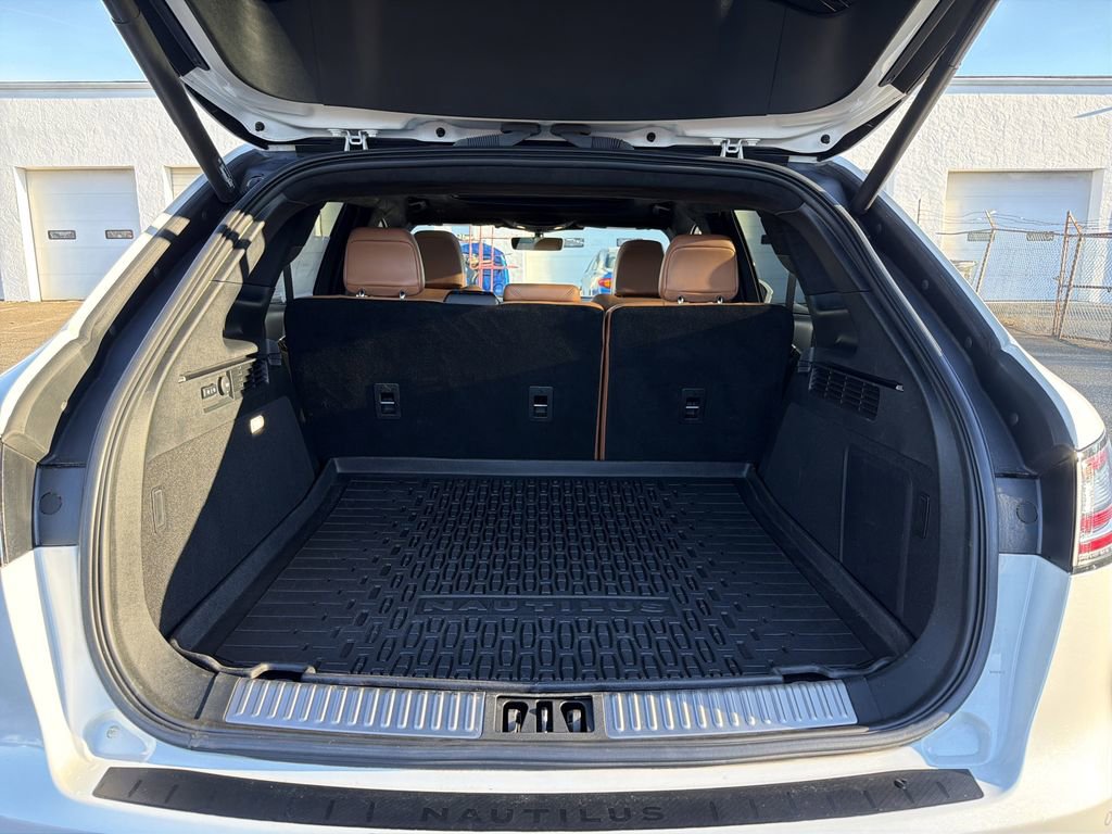 Certified 2022 Lincoln Nautilus Black Label image 29