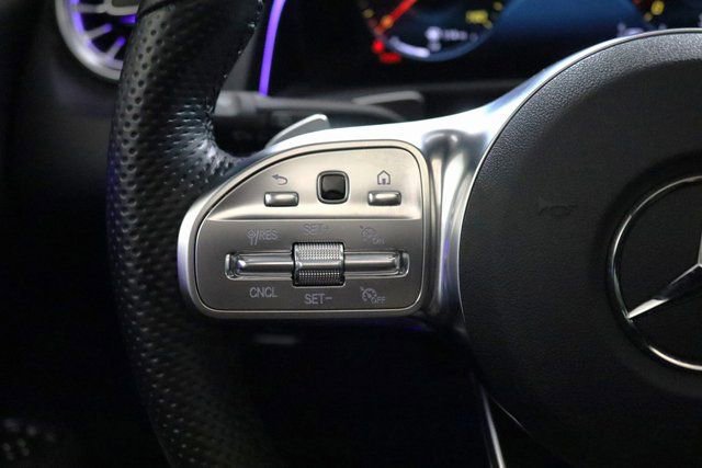 Used 2023 Mercedes-Benz GLB 250 4MATIC video 4