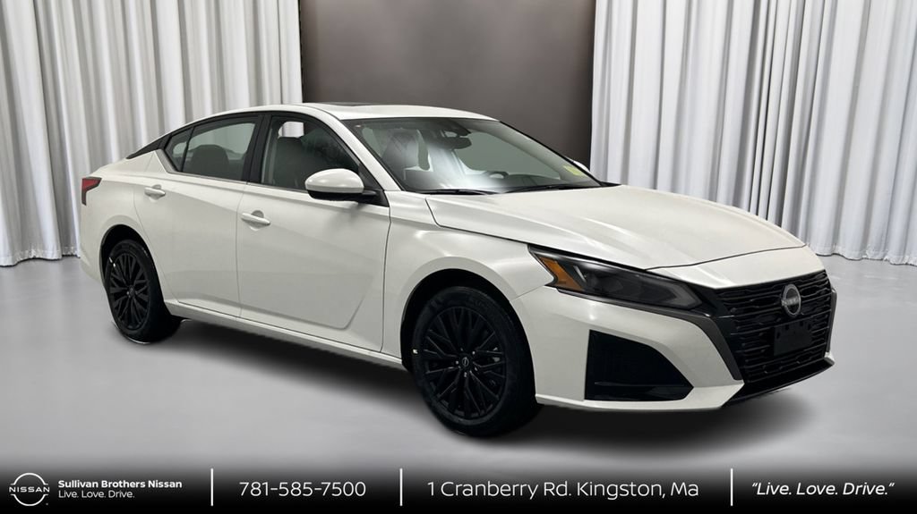 New 2026 Nissan Altima 2.5 SV w/ SV Special Edition Package AWD/4WD image 3