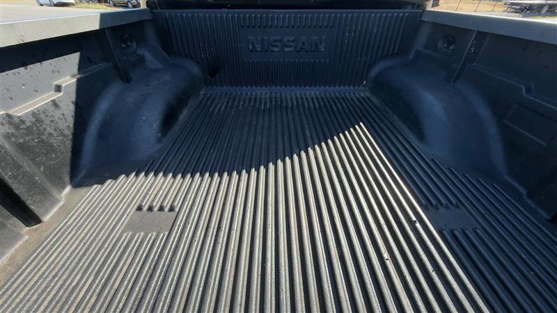 Used 2013 Nissan Frontier SV image 16