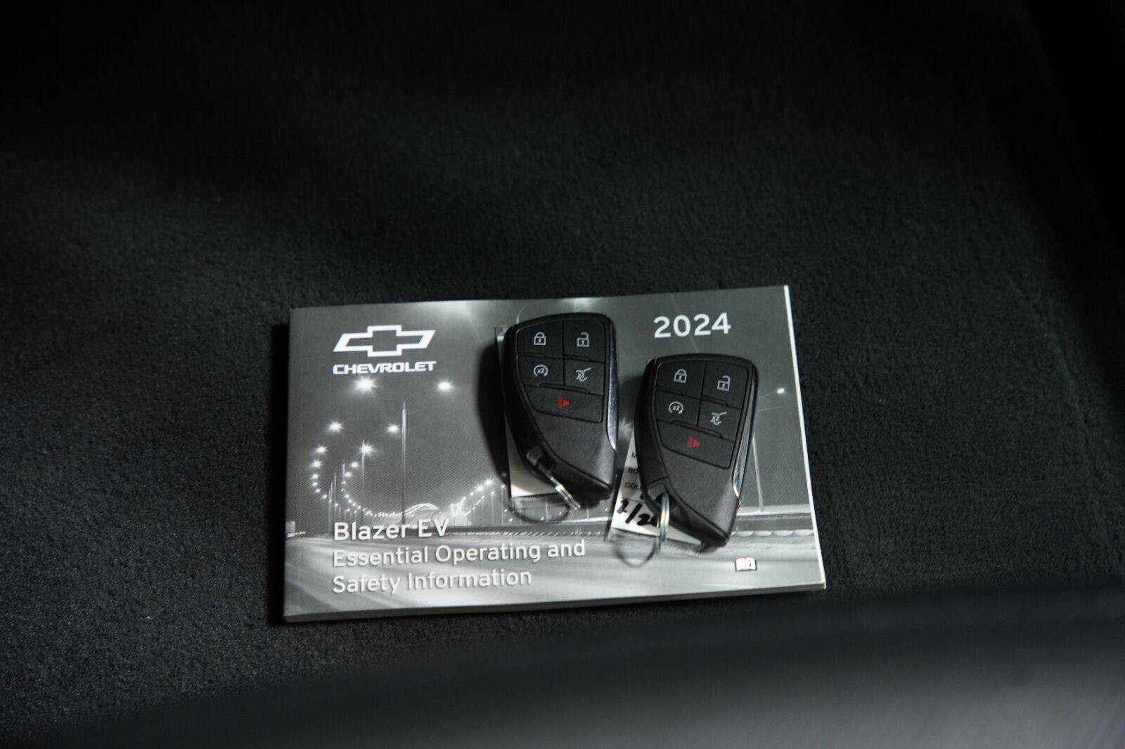Certified 2024 Chevrolet Blazer EV LT AWD/4WD image 26
